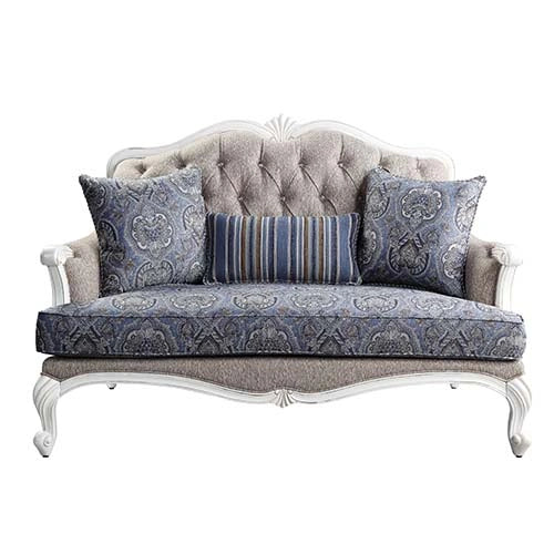 Loveseat w/3 Pillows