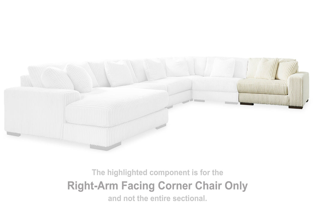 Lindyn Sectional - Dimensional Outlet Furniture (Oakland, CA)