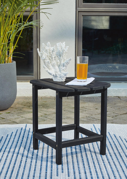 Sundown Treasure End Table - Dimensional Outlet Furniture (Oakland, CA)