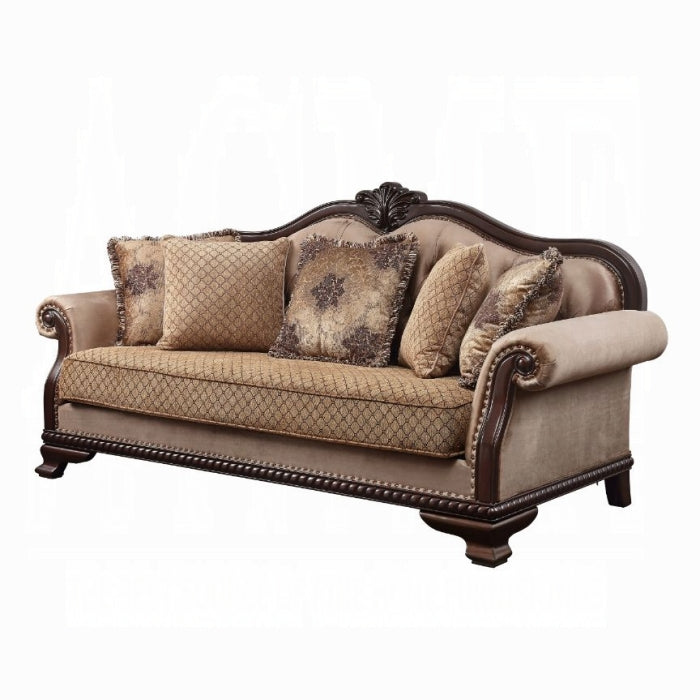Chateau De Ville Sofa With 5 Pillows