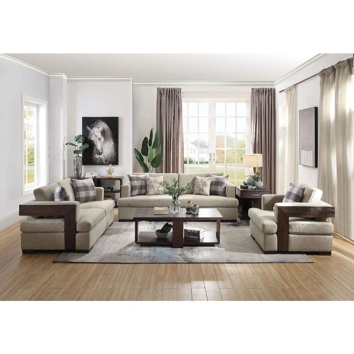 Sofa w/4 Pillows