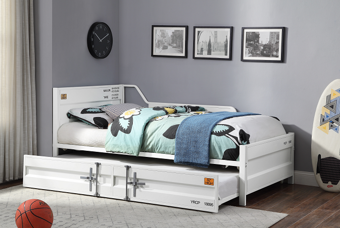 Daybed w/ Trundle