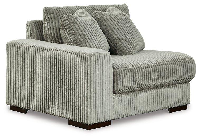Lindyn Sectional Sofa - Dimensional Outlet Furniture (Oakland, CA)