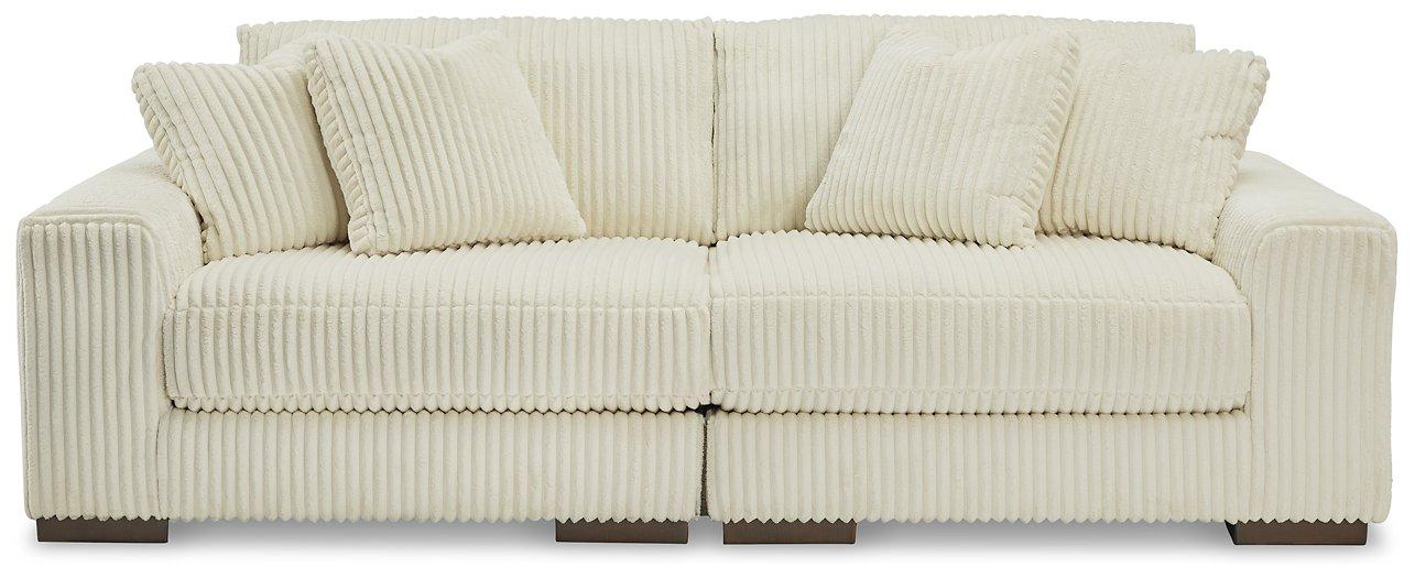 Lindyn Sectional Sofa - Dimensional Outlet Furniture (Oakland, CA)