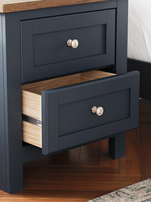 Landocken Nightstand