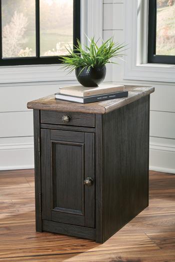 Tyler Creek End Table Set - Dimensional Outlet Furniture (Oakland, CA)