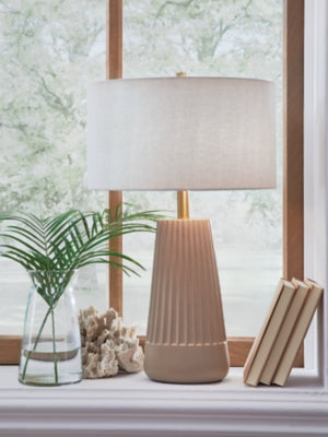 Dellner Table Lamp - Dimensional Outlet Furniture (Oakland, CA)
