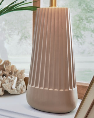 Dellner Table Lamp - Dimensional Outlet Furniture (Oakland, CA)