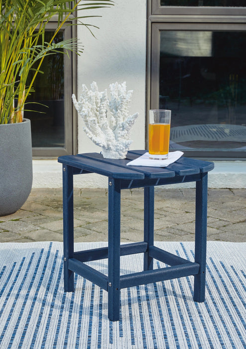 Sundown Treasure End Table - Dimensional Outlet Furniture (Oakland, CA)