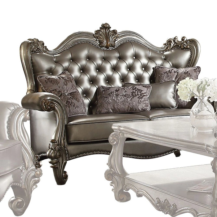 Loveseat w/4 Pillows