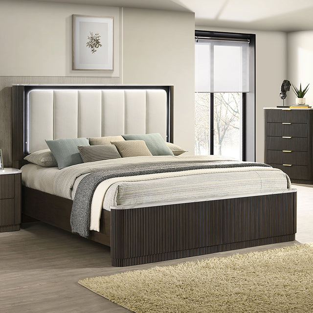 Lantrisant 5 Pc Queen Bedroom Set w/ Chest - Dimensional Outlet Furniture (Oakland, CA)