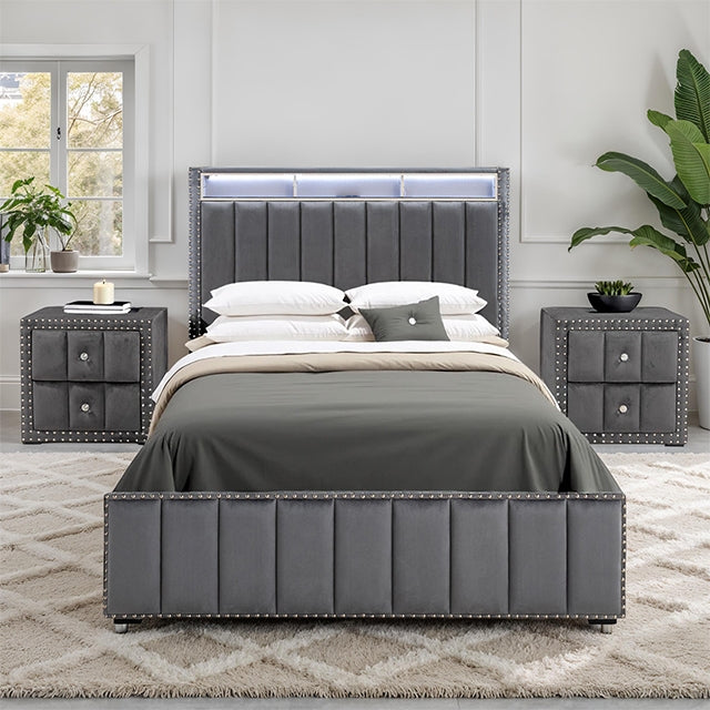 Farese Queen Bed w/ 2 Nightstands - Dimensional Outlet Furniture (Oakland, CA)